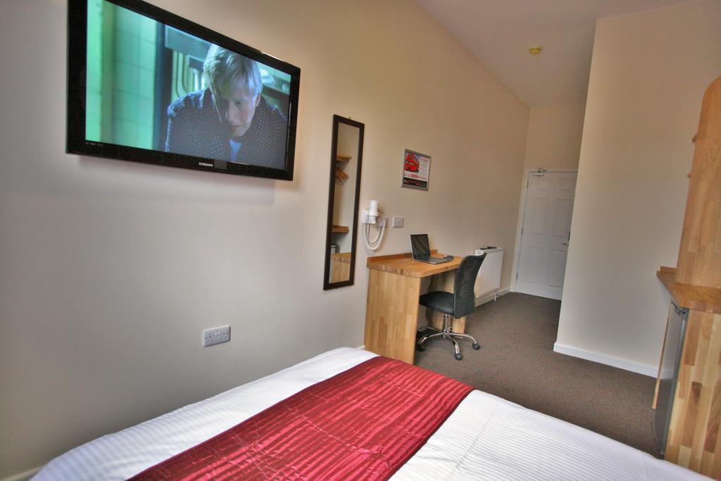 Central Hotel Gloucester By Roomsbooked Room photo